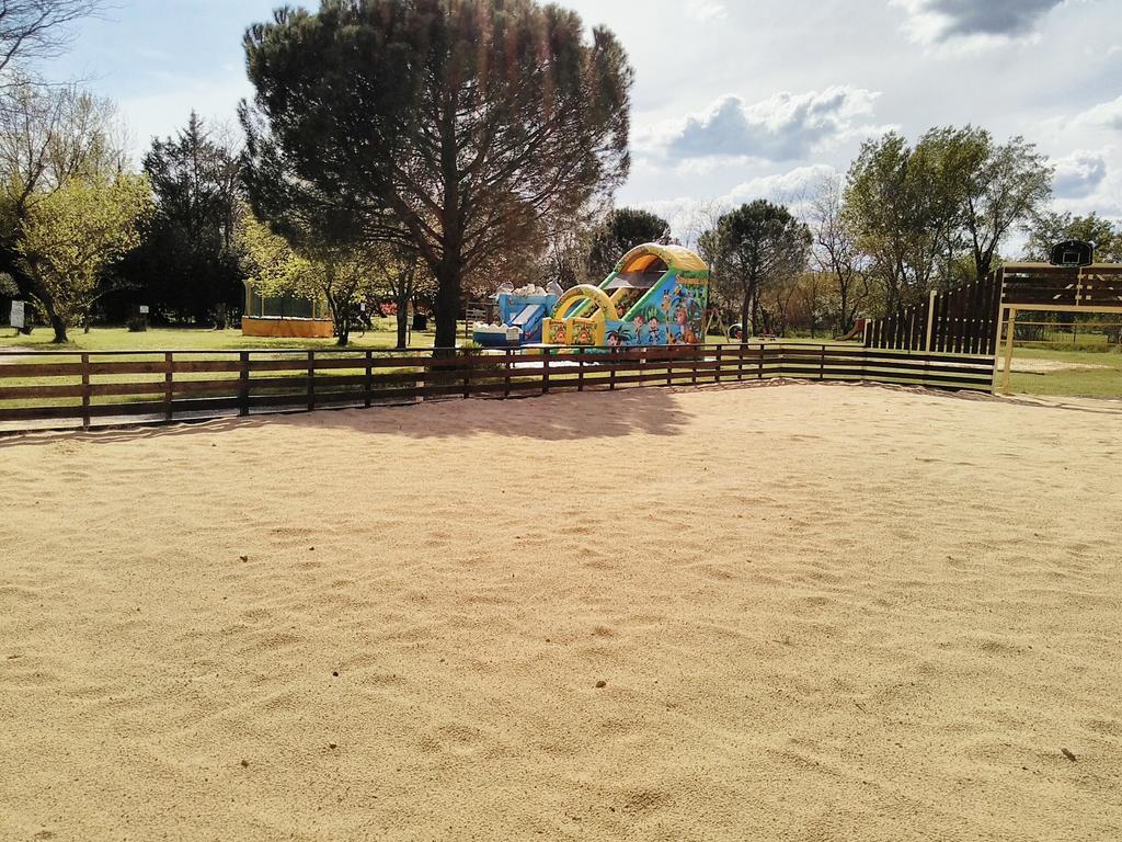 Camping Le Fief D'Anduze Exterior photo